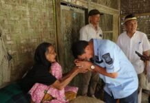 Kunjungi Ibu Wantin, Bupati Tangerang Instruksikan Kecamatan dan Desa Gotong Royong Renovasi Rumah Agar Layak Huni