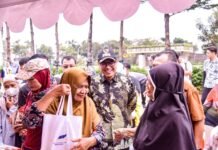 Wakil Wali Kota Pilar Saga Hadiri Bazar Ramadan di Kecamatan Pamulang