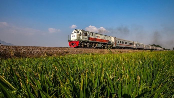 ilustrasi-kereta-api-3_169-696x392