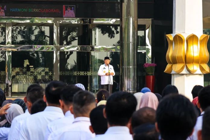 BENYAMIN - APEL BAJU PUTIH 01