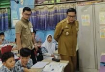 Wakil Walikota Tangerang Sidak Penyelenggaraan Seleksi Penerimaan Murid Baru (SPMB)
