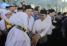 Sachrudin-Maryono Lepas 393 Calon Haji Kota Tangerang