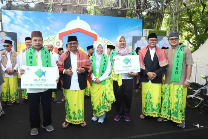52881wali-kota-tangerang-sachrudin-bagi-bagi-umrah-gratis-di-hari-terakhir-festival-al-a-zhom-2025-52881.jpeg