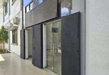 Pintu Kaca Kantor Bupati Pandeglang Diganti Besi, Begini Alasannya Pintu Kaca Kantor Bupati Pandeglang Diganti Besi, Begini Alasannya