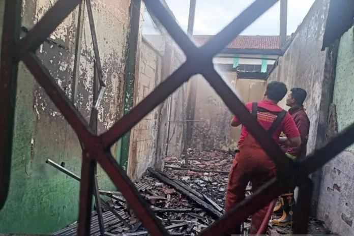 1000122823.jpg penyebab Kebakaran Asrama Polsek Serpong Diduga dari Rumah Kosong