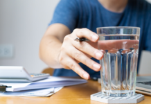 Bahaya Minum Air Putih Terlalu Banyak, Begini Penjelasan Pakar Bahaya Minum Air Putih Terlalu Banyak, Begini Penjelasan Pakar