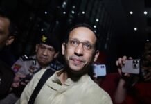 Nadiem Makarim Bakal Diperiksa Kejagung soal Kasus Pengadaan Laptop Besok Nadiem Makarim Bakal Diperiksa Kejagung soal Kasus Pengadaan Laptop Besok