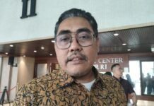 Jazilul Fawaid Ingatkan Jokowi: Bicara Prabowo-Gibran Dua Periode Jangan Tergesa-gesa Jazilul Fawaid Ingatkan Jokowi: Bicara Prabowo-Gibran Dua Periode Jangan Tergesa-gesa