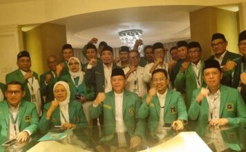 Diwarnai Keributan, Muktamar X PPP Putuskan Mardiono Jadi Ketum Aklamasi Diwarnai Keributan, Muktamar X PPP Putuskan Mardiono Jadi Ketum Aklamasi