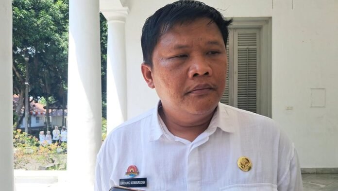 plt-kepala-dinas-kesehatan-kabupaten-lebak-endang-komarudin-1756879248589_169 Kadinkes Lebak Ungkap 12 Puskesmas di Wilayahnya Tak Punya Dokter Gigi