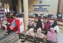 Disdukcapil Jemput Bola, Kejar Ribuan Warga Pandeglang yang Belum Rekam KTP Disdukcapil Jemput Bola, Kejar Ribuan Warga Pandeglang yang Belum Rekam KTP