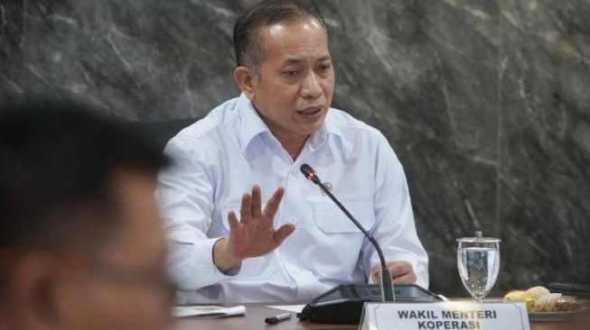 92634-wakil-menteri-koperasi-wamenkop-ferry-juliantono Kabupaten Tangerang Perkuat Ekonomi Desa dengan 274 Koperasi Merah Putih dan Bantuan Modal CSR