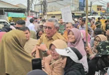 Benyamin Pasang Badan untuk Warga, Tolak Penutupan Jalan oleh BRIN Benyamin Pasang Badan untuk Warga, Tolak Penutupan Jalan oleh BRIN