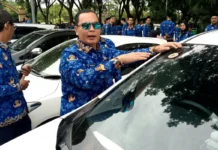 Stiker Pengingat Menempel, ASN Serang Diminta Segera Lunasi Pajak Kendaraan yang Nunggak Stiker Pengingat Menempel, ASN Serang Diminta Segera Lunasi Pajak Kendaraan yang Nunggak