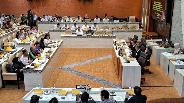 DPR Buka Jalan Kesejahteraan Sopir Logistik dengan Dorong KIP dan PIP ke Pemerintah