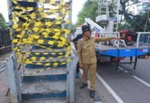 JPO Daan Mogot Rusak, Wali Kota Tangerang Turun Langsung dan Janjikan Tindakan Cepat JPO Daan Mogot Rusak, Wali Kota Tangerang Turun Langsung dan Janjikan Tindakan Cepat
