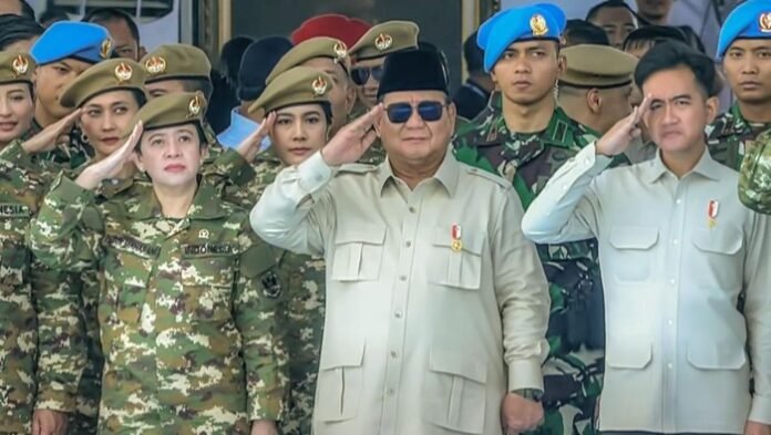 ketua-dpr-ri-puan-maharani-hadiri-pelantikan-wakil-panglima-tni-di-batujajar-1754814097770_169 TNI Diminta Terus Menggembleng Diri, Prabowo: Jangan Ketinggalan Zaman