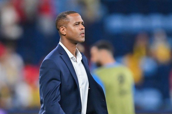 patrick-kluivert-1742631949383 Gagal Antar Timnas Garuda ke Piala Dunia, Patrick Kluivert Tinggalkan Indonesia