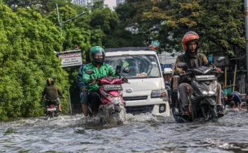 Flu Meningkat di Tengah Cuaca Ekstrem, Kemenkes Sarankan Vaksin dan Gaya Hidup Sehat Flu Meningkat di Tengah Cuaca Ekstrem, Kemenkes Sarankan Vaksin dan Gaya Hidup Sehat
