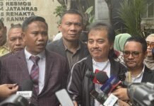 Tak Ditahan dalam Kasus Ijazah Jokowi, Kuasa Hukum Klaim Simpati Publik Jadi Penentu Tak Ditahan dalam Kasus Ijazah Jokowi, Kuasa Hukum Klaim Simpati Publik Jadi Penentu