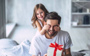 Kumpulan Ungkapan Selamat Hari Ayah: Pengorbanan yang Tak Pernah Ditulis, Tapi Selalu Dikenang Kumpulan Ungkapan Selamat Hari Ayah: Pengorbanan yang Tak Pernah Ditulis, Tapi Selalu Dikenang