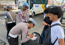 Operasi Zebra di Kota Serang Sasar Pelanggar yang Marak Muncul di Dua Lokasi Hari Ini Operasi Zebra di Kota Serang Sasar Pelanggar yang Marak Muncul di Dua Lokasi Hari Ini