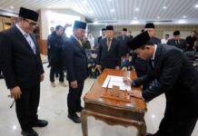 Lantik Dirut Perumda Pasar, Sachrudin: Kelola Tantangan Menjadi Peluang Sejahterakan Rakyat