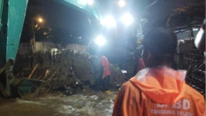 Tanggul Jebol di Tangsel, Pilar Saga Pastikan Penanganan Cepat di Lapangan