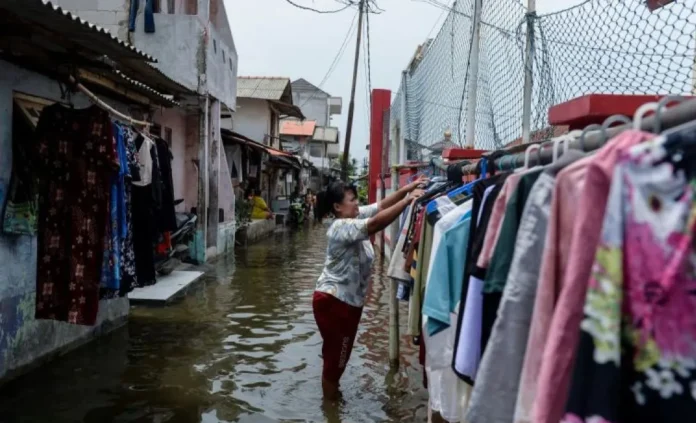 Dari Sumatra hingga Papua, BMKG Soroti Cuaca Campur Aduk dan Rob di Banyak Pesisir