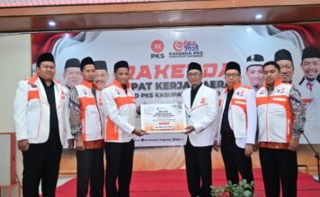 PKS Kabupaten Tangerang Salurkan Rp105 Juta untuk Korban Banjir, Sekaligus Bentuk Satgas Bencana