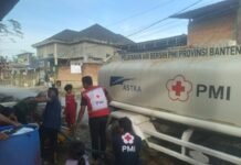 Tak Kenal Waktu, PMI Kabupaten Tangerang Terus Bergerak Bantu Korban Banjir Bandang Aceh Tak Kenal Waktu, PMI Kabupaten Tangerang Terus Bergerak Bantu Korban Banjir Bandang Aceh