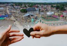 Banjir Sumatra dan Polemik Bantuan: Siapa yang Paling Tulus Berbagi? Banjir Sumatra dan Polemik Bantuan: Siapa yang Paling Tulus Berbagi?