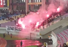 Pertandingan Persita vs Persis Solo Rusuh Akibat Flare, Laga Terhenti 3 Menit