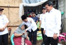 Hujan dan Angin Robohkan Rumah Warga, Bupati Maesyal Datang Bawa Harapan