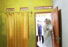 Wabup Intan Tinjau RTLH, Janji Bantu Modal Usaha untuk Bangkitkan Ekonomi Keluarga