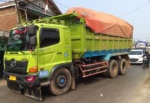 Bupati Maesyal Ambil Langkah Tegas: Angkutan Tambang Dihentikan, Jalan Diperbaiki