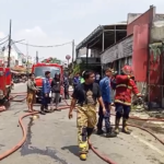 Tragedi Siang Hari: Bengkel dan Ruko di Pamulang Dilalap Api, Ini Dugaan Penyebabnya