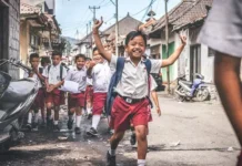 Cemas Tak Dapat Sekolah, Orang Tua Gantungkan Harapan di SPMB 2026