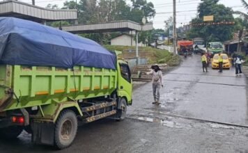 11 Perlintasan KRL Tanpa Pengaman di Tangerang Mengancam Nyawa Warga