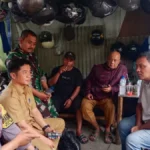 Belum Ada Palang Resmi, Warga Rawa Buntu Bergerak Bangun Portal Penyelamat di Jalur Kereta