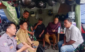 Belum Ada Palang Resmi, Warga Rawa Buntu Bergerak Bangun Portal Penyelamat di Jalur Kereta