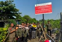Bau Menyengat dan Ancaman Pencemaran, Gunungan Sampah Ilegal di Cibodas Akhirnya Disegel DLH Tangerang