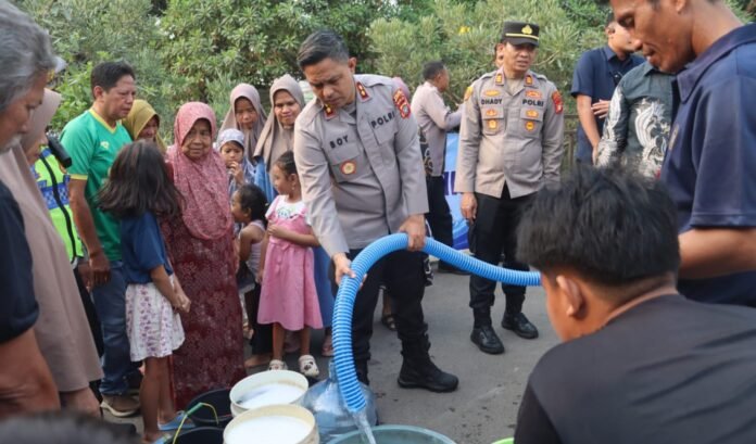 Kekeringan Menghantam Kranggan, Polisi Bergerak Bantu Krisis Air Bersih