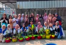 KKN UMT Dorong Kampung Bebas Sampah dan Lebih Produktif di Pasir Nangka Tangerang
