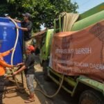 13 Titik Kekeringan, Warga Tangsel Andalkan Air Bantuan