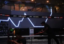 IHSG Kembali Merah, Sempat Jatuh Lebih dari 2%
