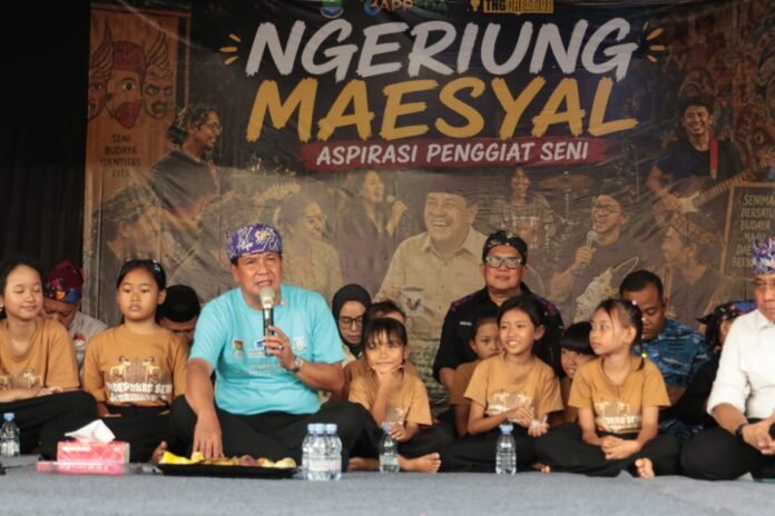 PEGIAT SENI 00